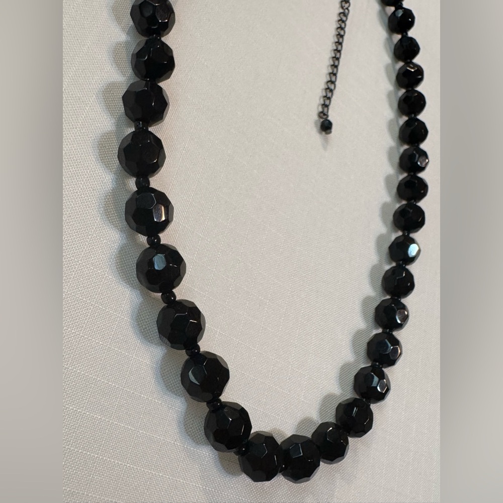 Vintage Black Beaded Necklace - Picture 2 of 2